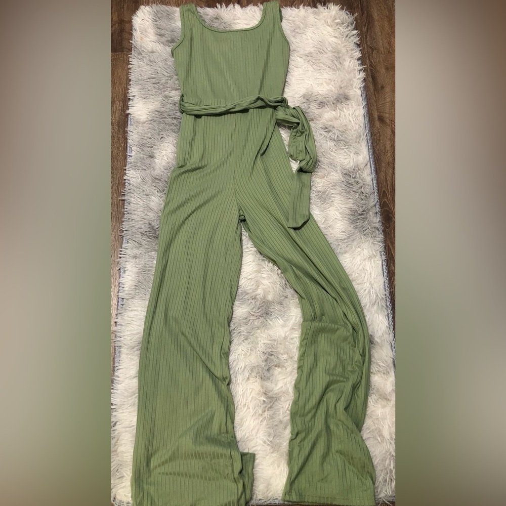 Chic Olive Green Sleeveless Jumpsuit